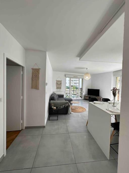 Charmant T3 Moderne Climatise Villeurbanne Exteriér fotografie